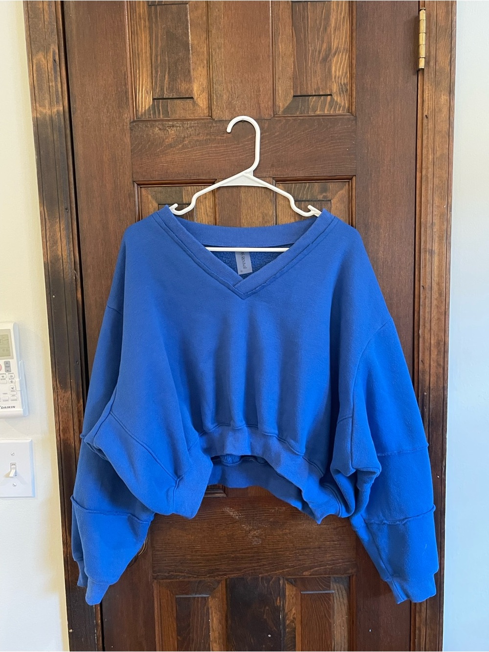 AS Revival Blue Cropped V-Neck Sweatshirt XL Y2K Oversized Pullover